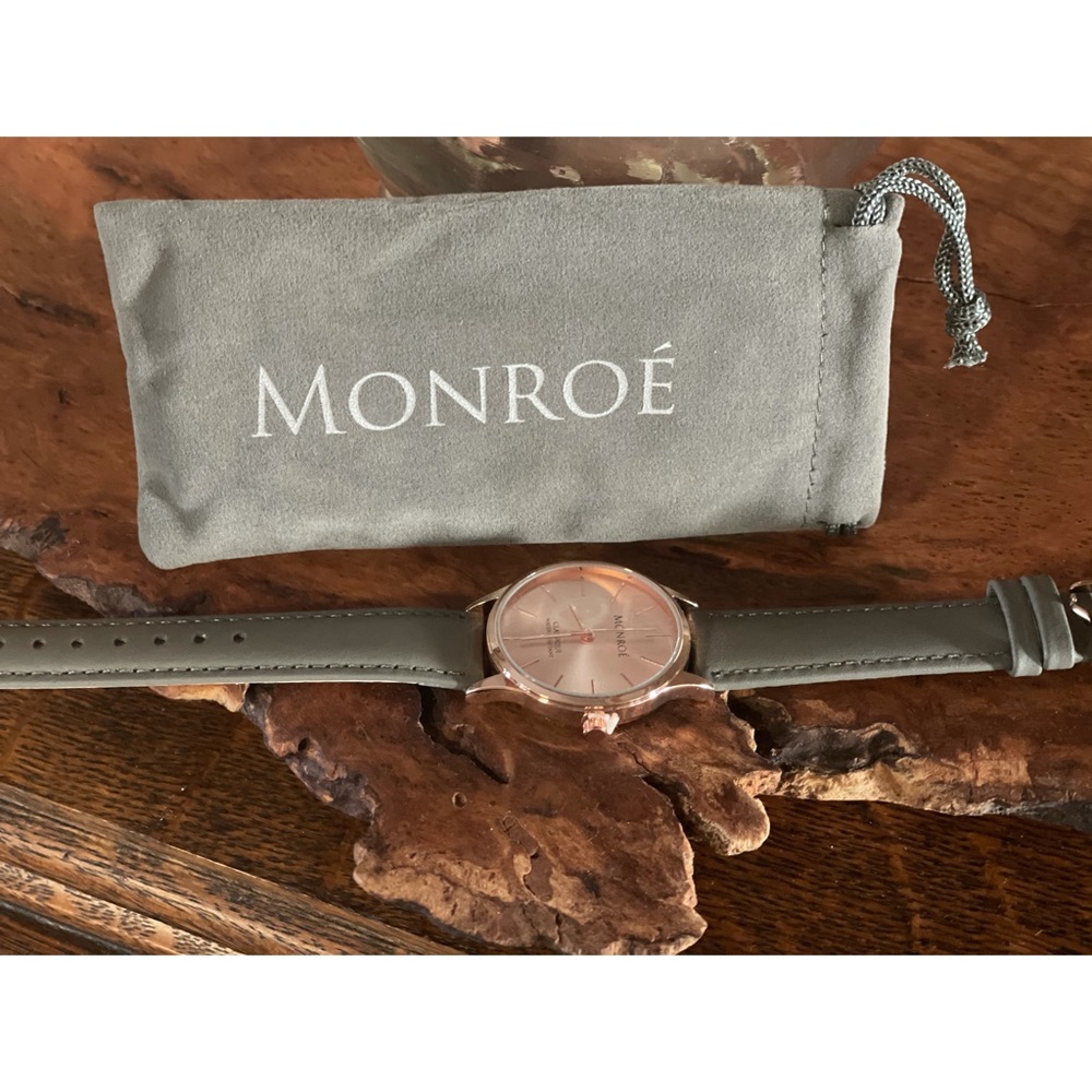 Monroe’ Classique Watch - Picture 2 of 7